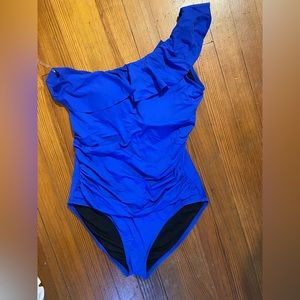 Hilor One Shoulder Swimsuit